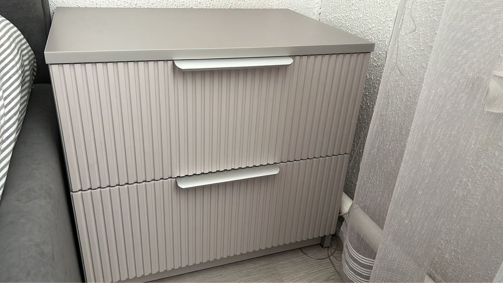 Прикроватные тумбочки