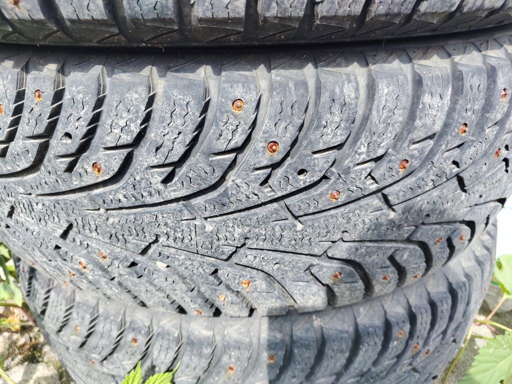 Комплект зимних шин 225/65 R17