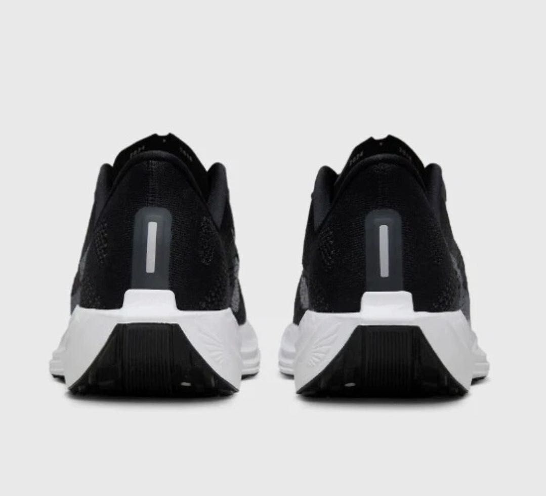 Nike Pegasus Plus