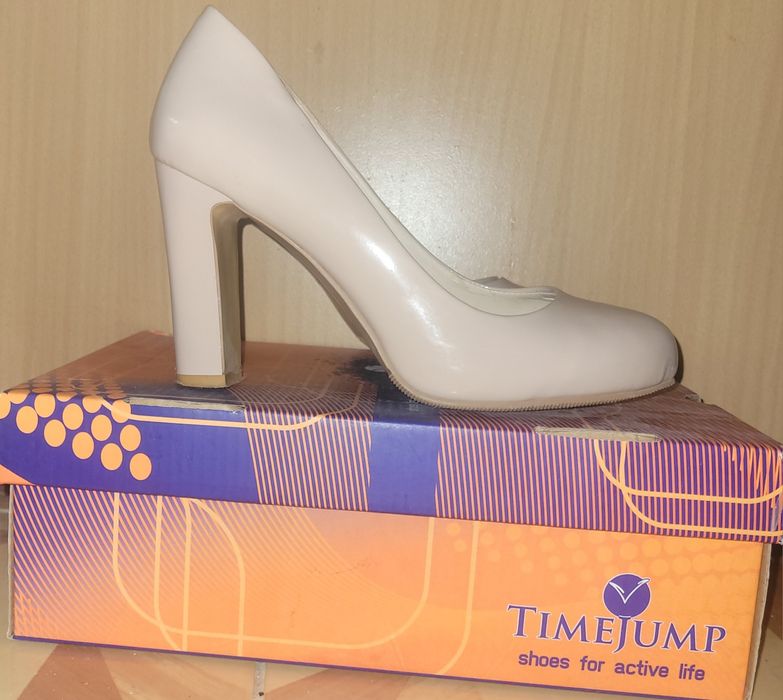 Продам туфли   размер 39