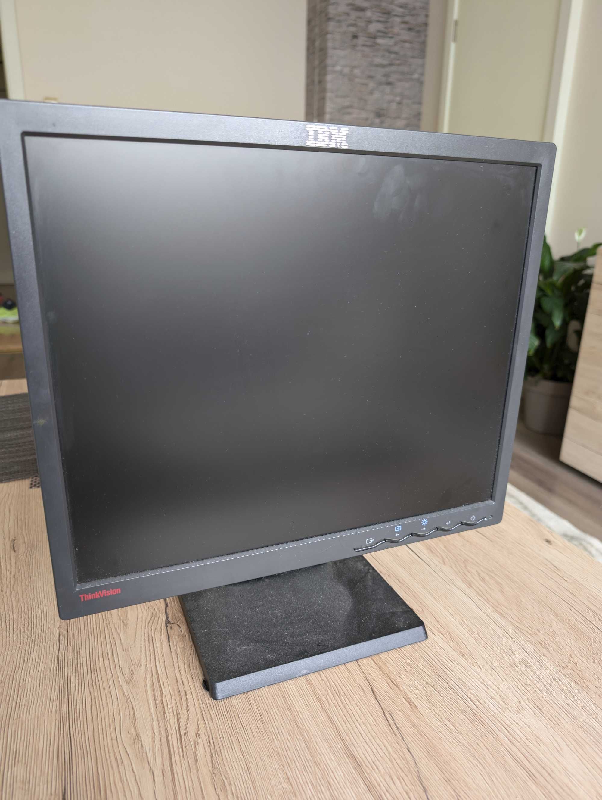 Монитор IBM ThinkVision L171 17 инча
