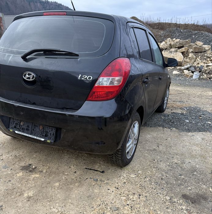 Hyundai  i20   Avariat