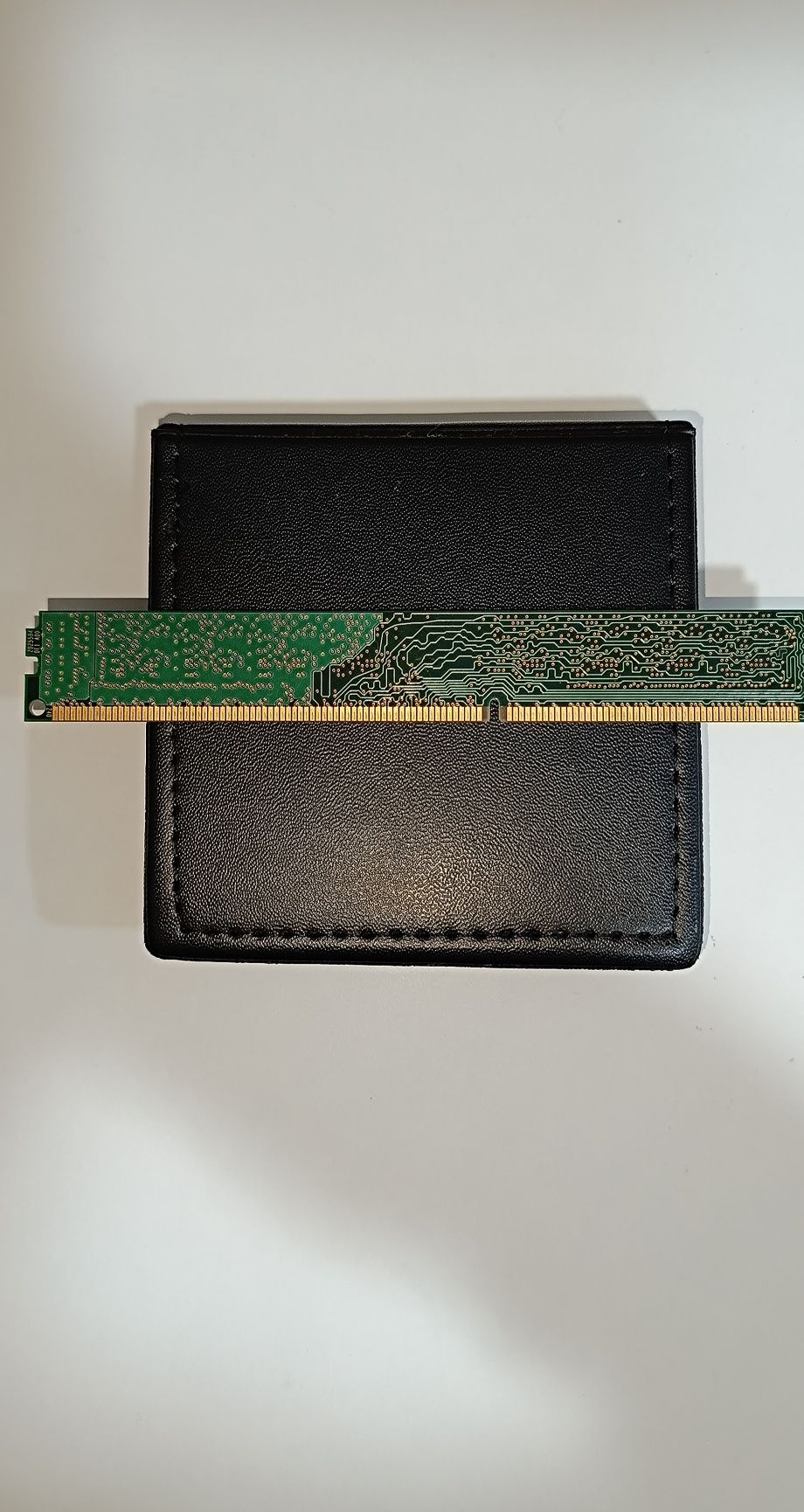 Kingston ValueRAM DIMM 4 GB DDR3-1600 оперативна RAM памет, KVR16N11S8