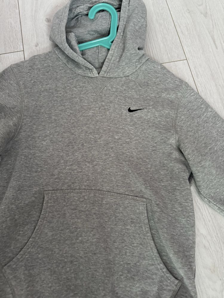 Nike  140- 152 сив