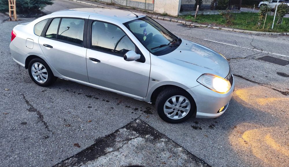 Renault symbol 2009 1.4 16 v "full"