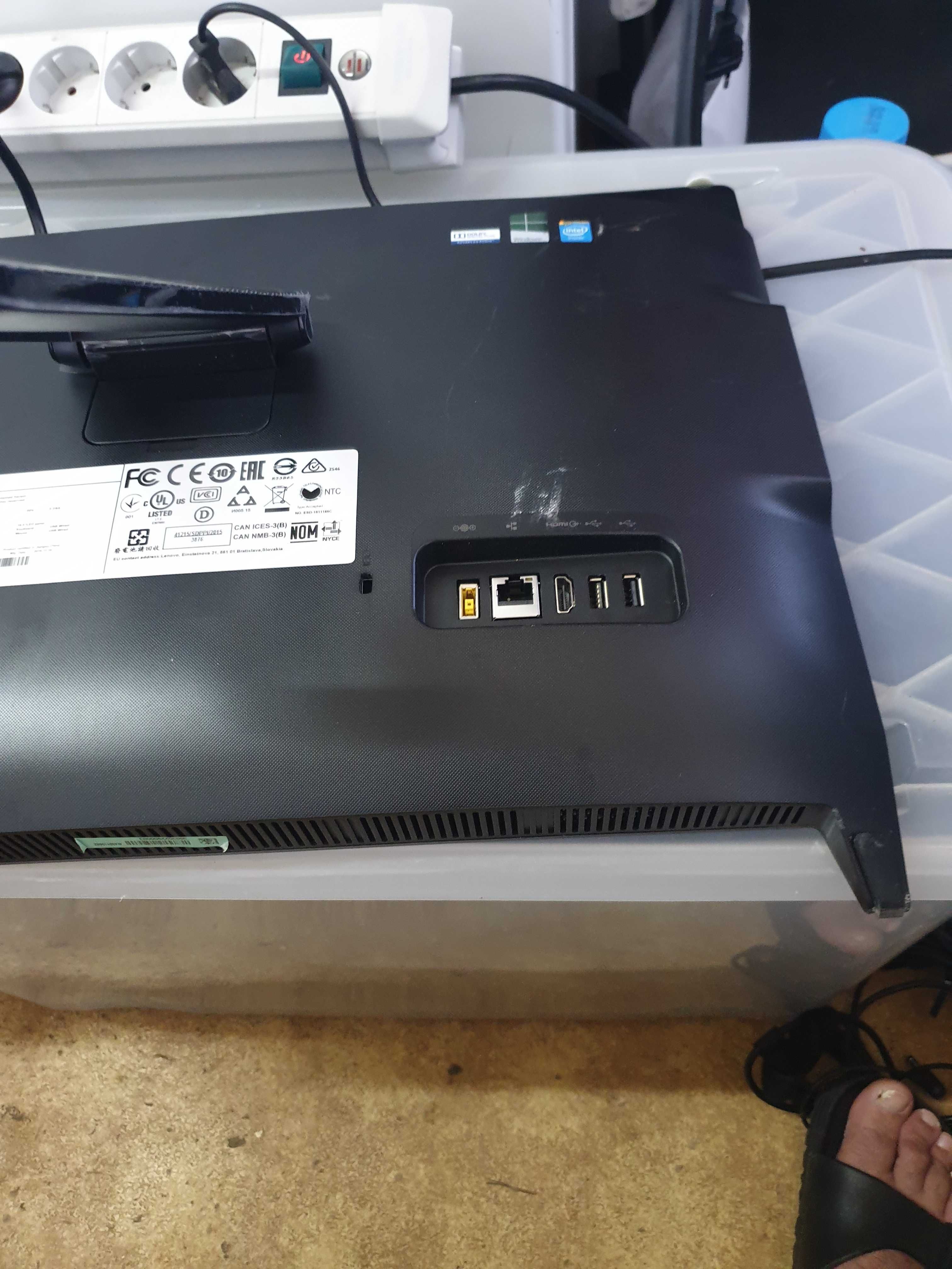 Настолен компютър Lenovo 2в1 19.5 инча