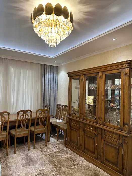Продается квартира в Мирзо Улугбекском районе на Буз 2
