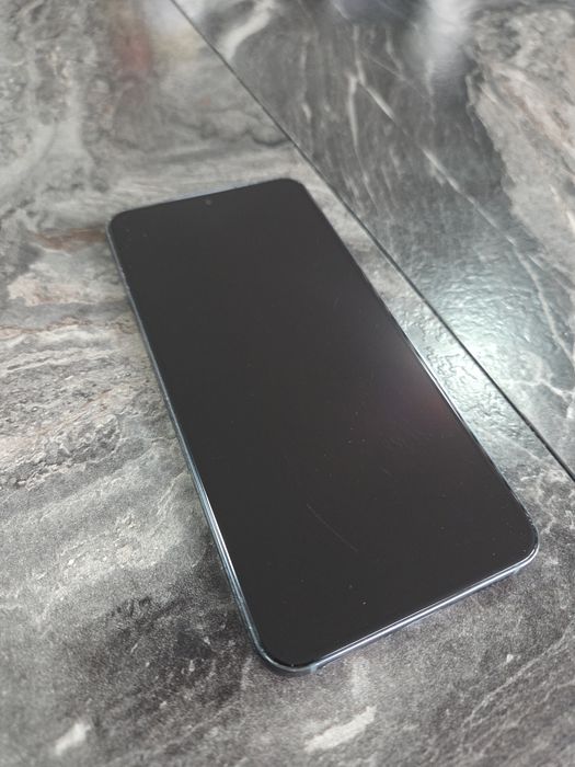 Samsung S22 и подарък case