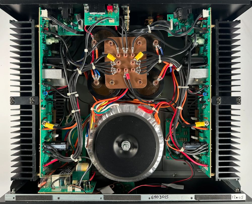 Стъпало Rotel RB-1080