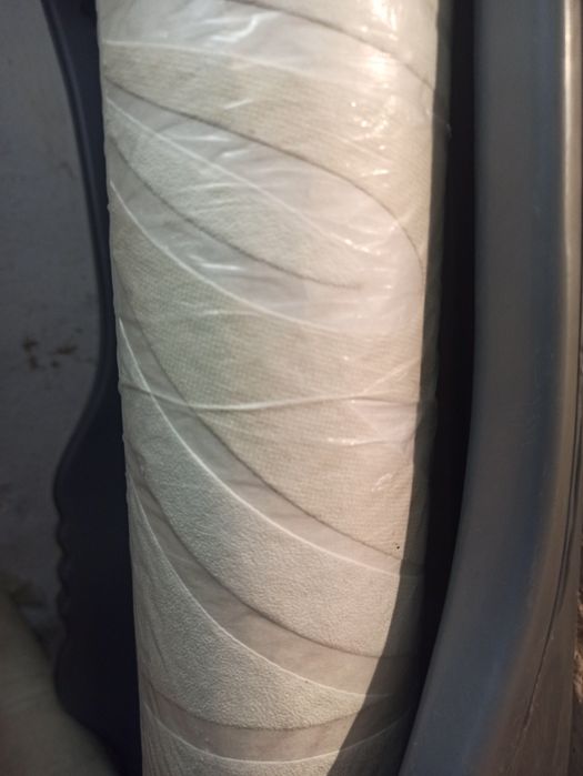 Обои два рулона.