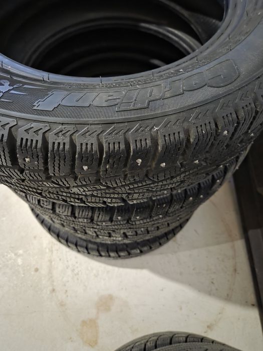 Шины Кордиант  почти новые на ваз