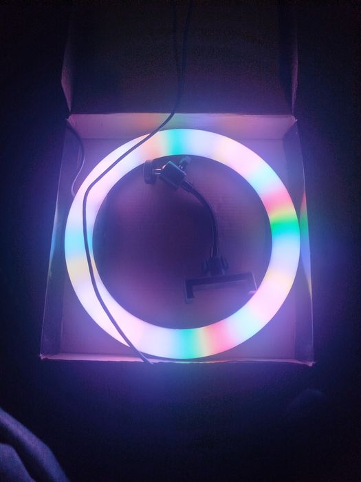 Лампа кольцевая.