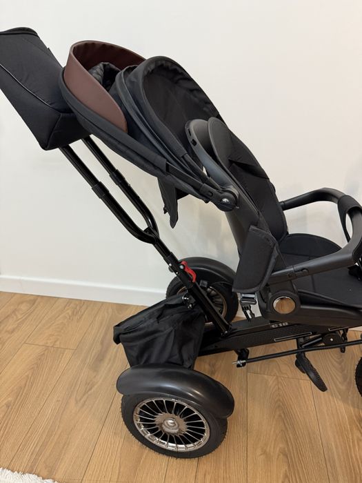 Продам велик коляску новая