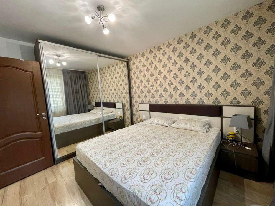 Apartament cu 2 camere foarte frumos