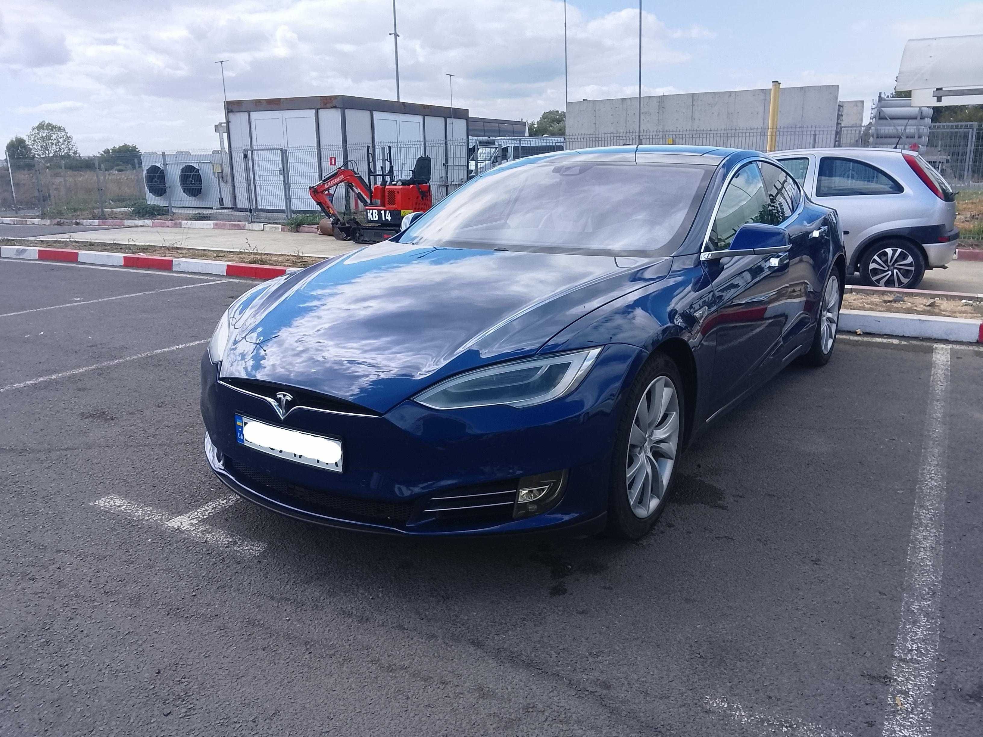 Tesla Model S 90D 2016 rest UA 417 л.с