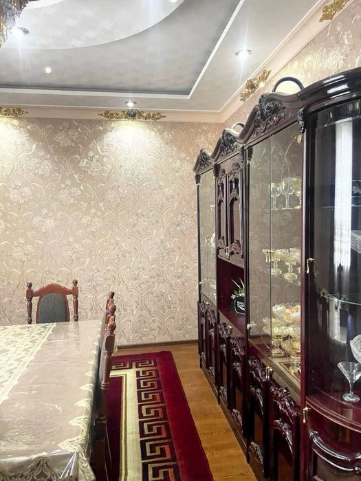 Uchaska xovli sotiladi Sergeli stroitelda 2,5 sotix 6 xona