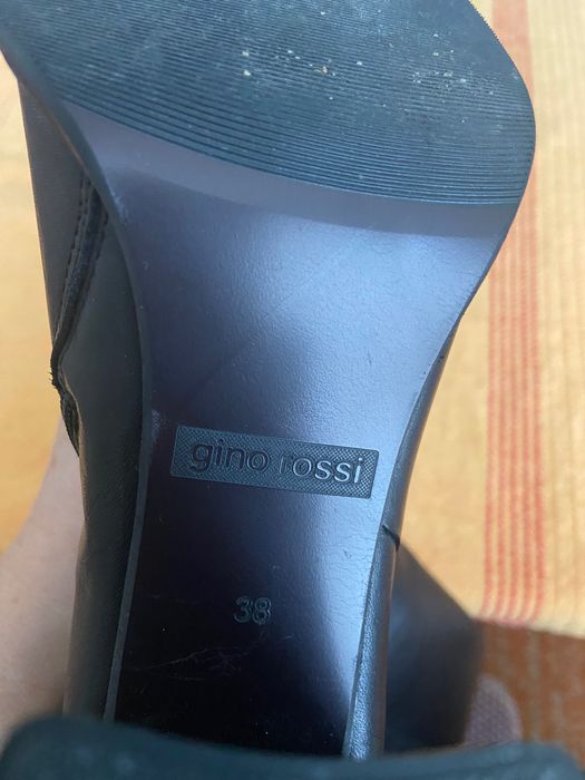 Черни ботуши GINO ROSSI н-р 38