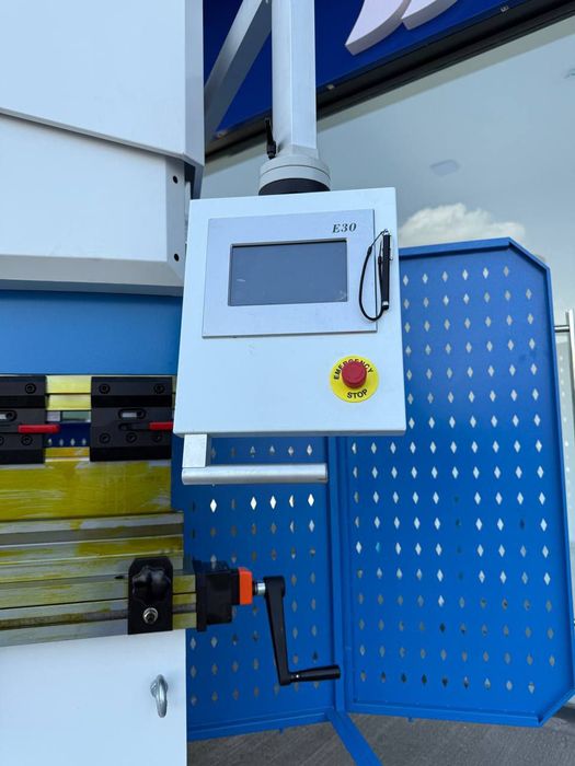 Листогиб Нарсле Естун 30