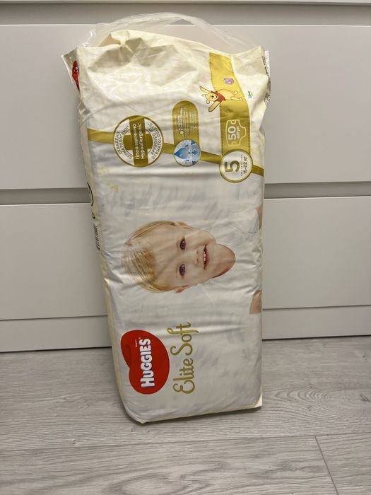 Huggies pampers chilotei