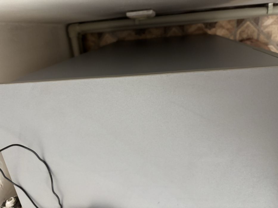 Продается Стол в новом состояний