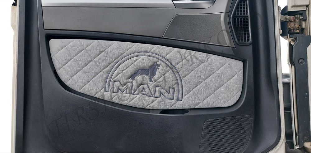 Кожени кори за врати MAN TGX/TGS 2010-2019 година различни цветове