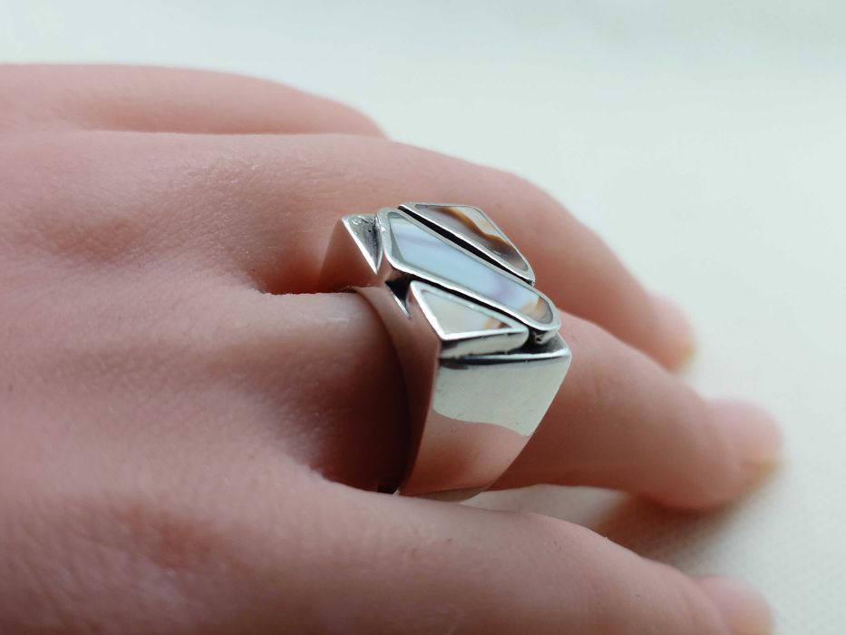 Inel unisex modernist cu sidef (scoică) — argint 925, montură ridicată