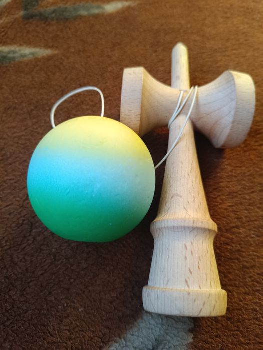 Vând sau schimb cu Krom pop kendama