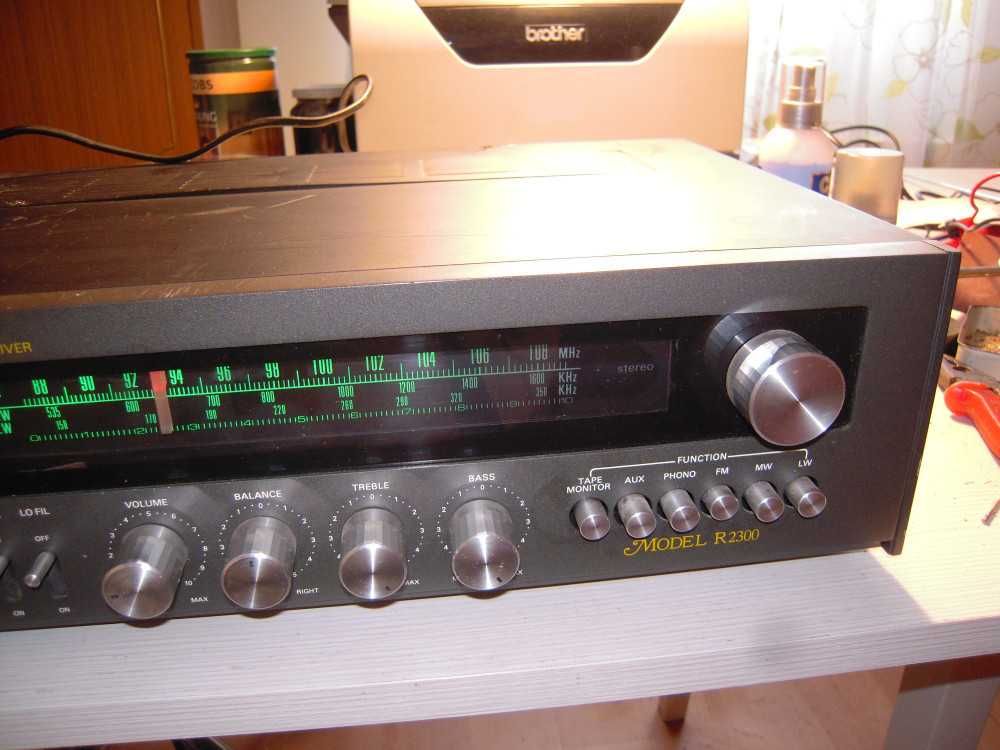 Amplituner vintage EUROVOX R2300, functional vedeti descrierea