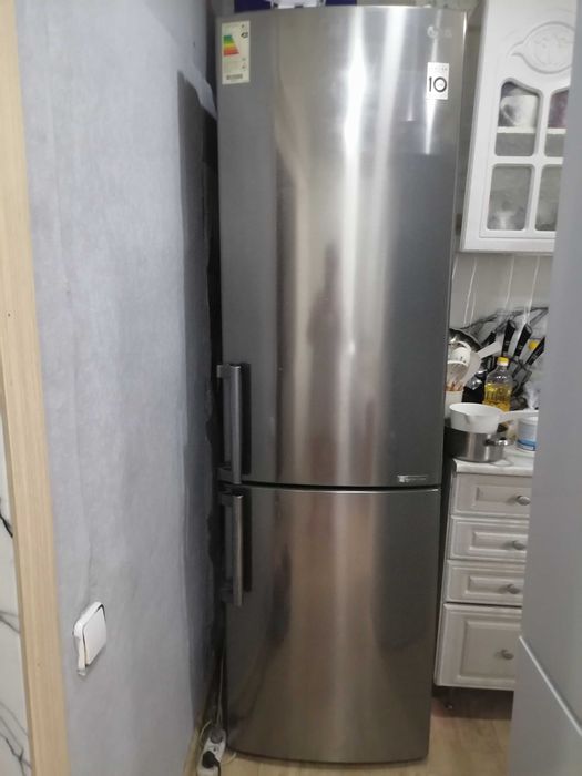 Продам холодильник