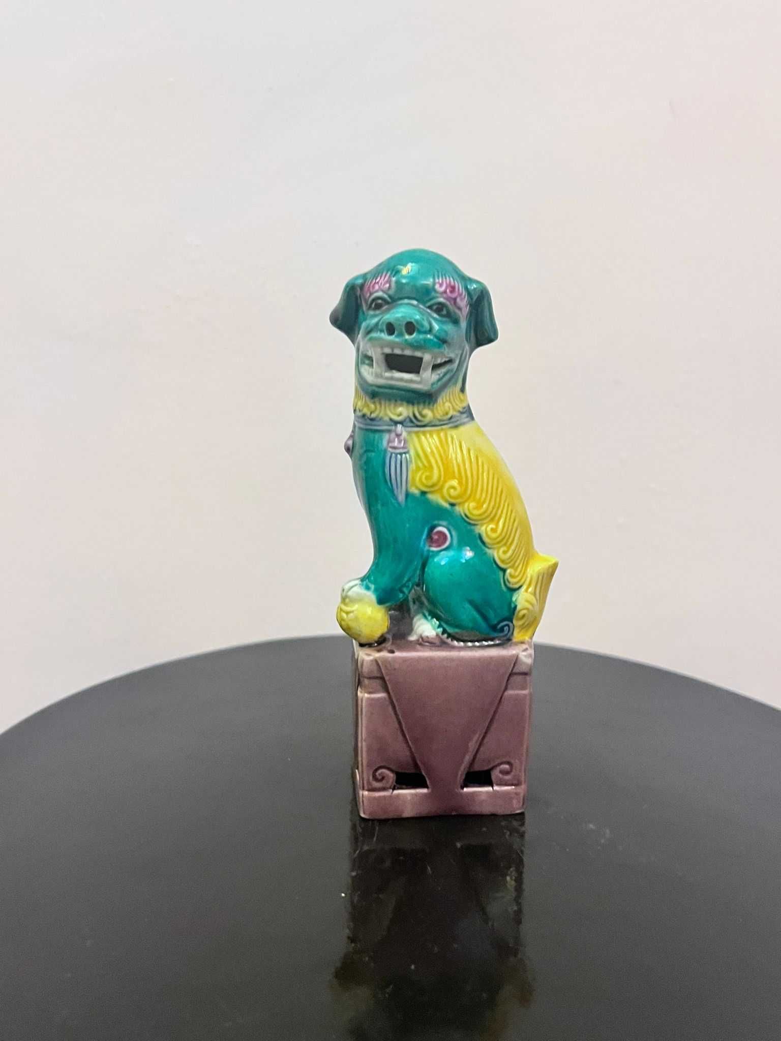 Bibelou figurina statueta portelan vechi CAINE FOO bibelouri marcat