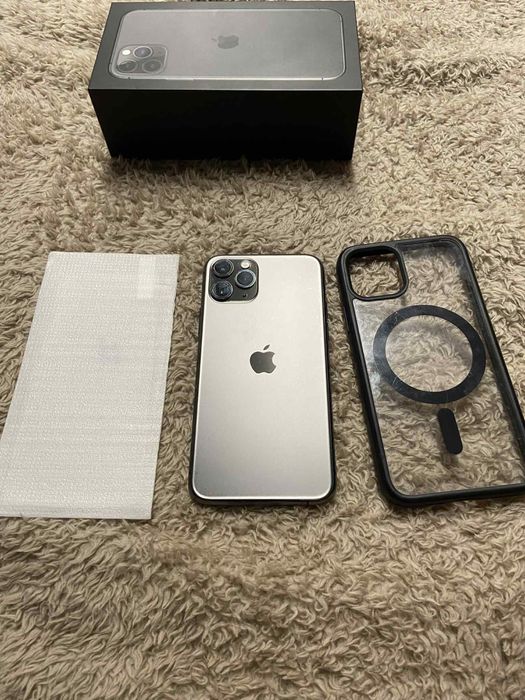 Se vinde iphone 11 pro 256 GB telefonul este ca nou