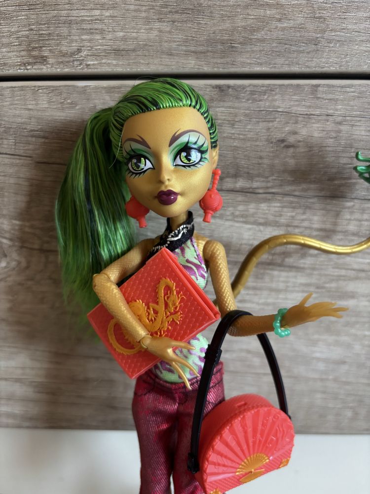 Кукла Monster High Jinafire Long New Scaremester