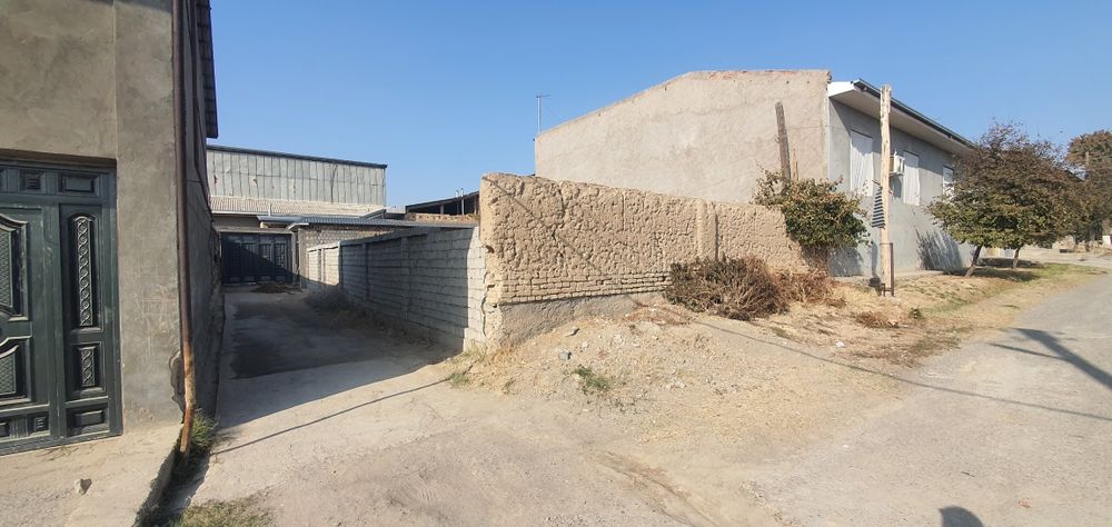 Toshmi postidan 4.5 km kirganda yer sotiladi