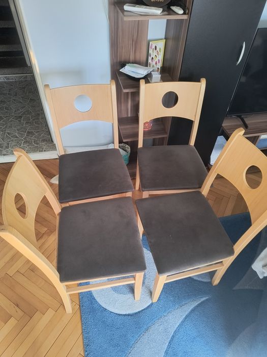 4 стола в добро състояние