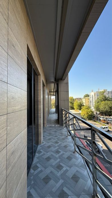 Срочно сдаётся в аренду нежилое помещение в БЦ Status 220 м2