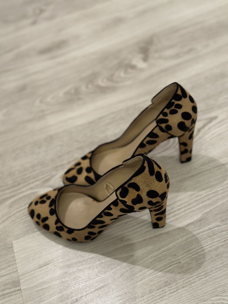 Pantofi Zara cu toc leopard