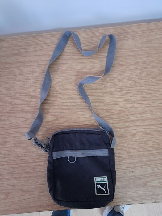 Vând borsetă originală ,preț 70 de lei