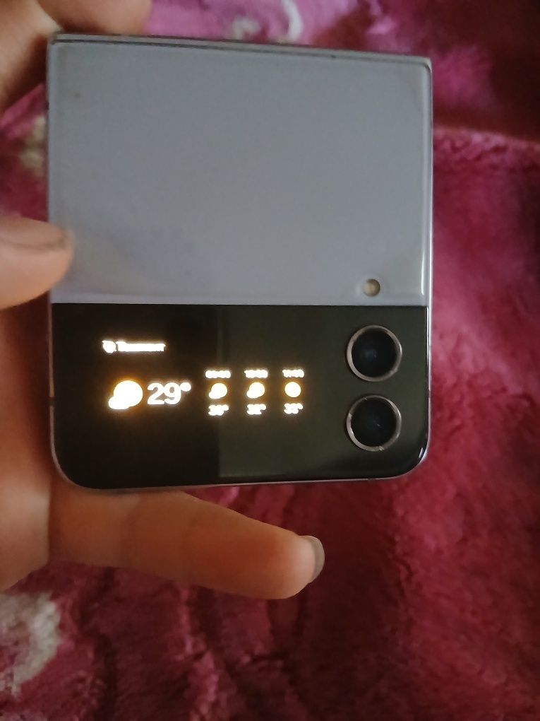 samsung  gelaksi  z flip 4