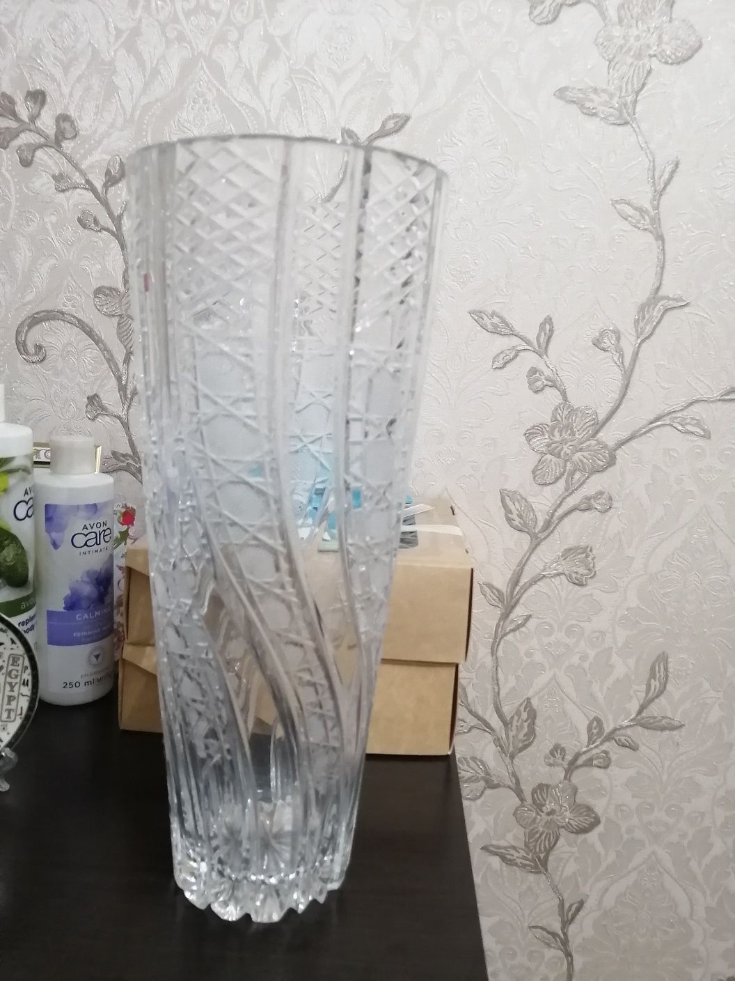 Продаю хрустальную вазу в отличном состоянии высокого качества