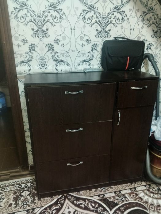 Продаётся прихожая
