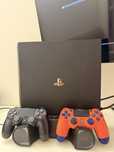 PS4 Pro 1TB + 2 controllere + jocuri – Ca nou, perfect funcțional!