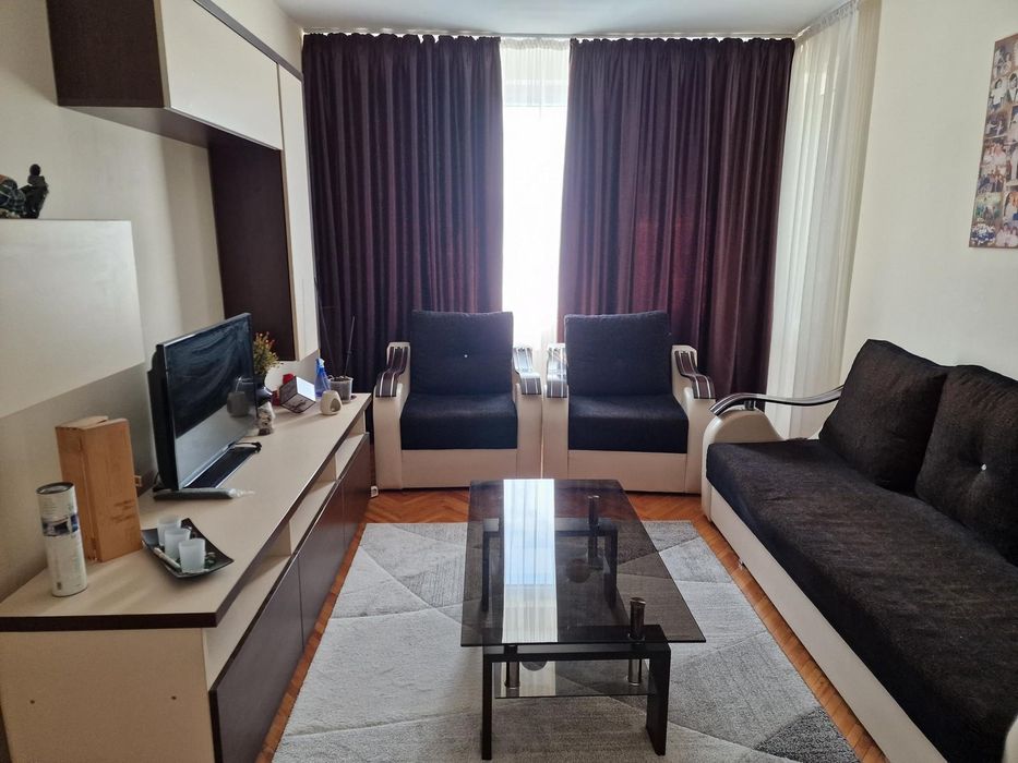 Vânt apartament 3 camere 72 mp etaj 4/9