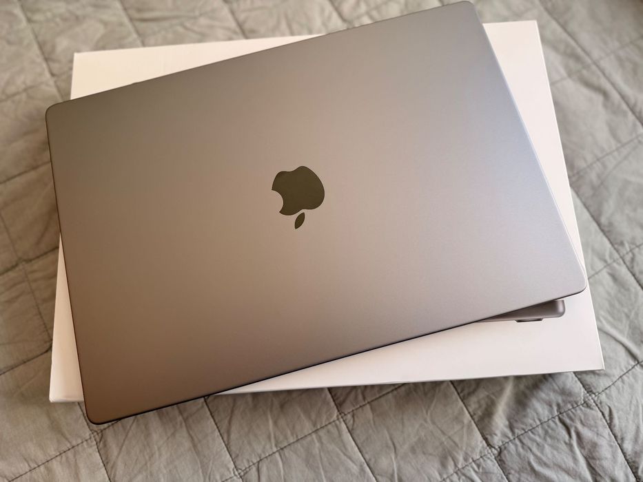 MacBook Pro M2 Max 16-inch Space Gray | RAM 32 | 1 TB SSD