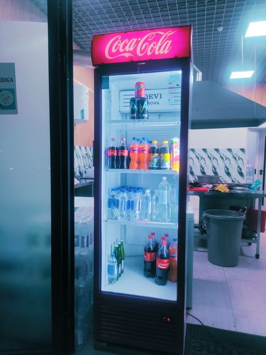 АКЦИЯ !!! Продаются витринние холодильники.