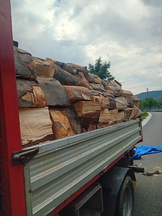 Vând lemne de foc esență fag Transport la domiciliu