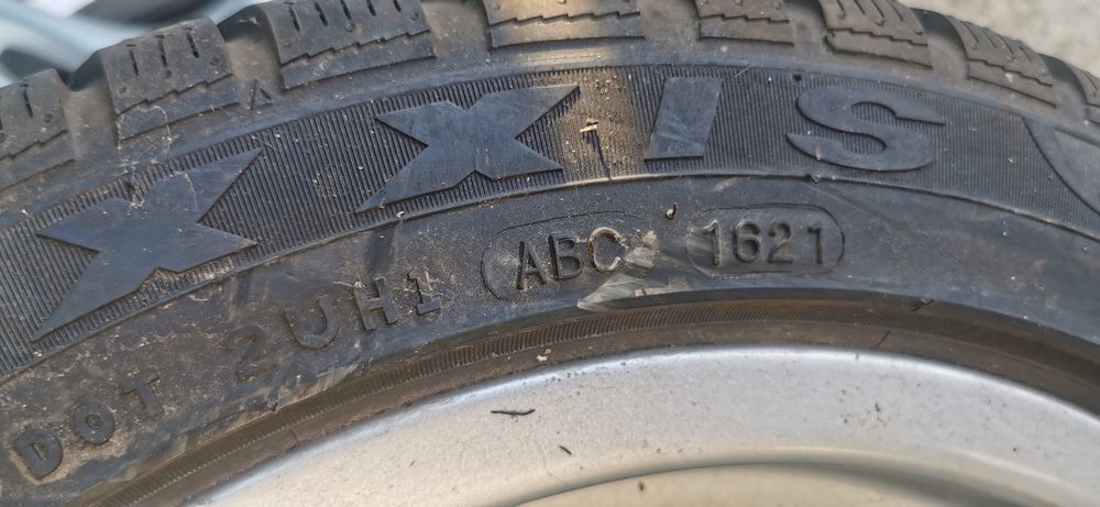 Алуминиеви джанти със зимни гуми MAXXIS 15 цола за SMART