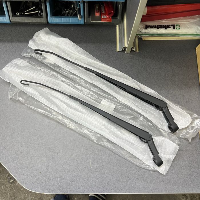 Новые ориг дворники Hyundai HD 65 72 78