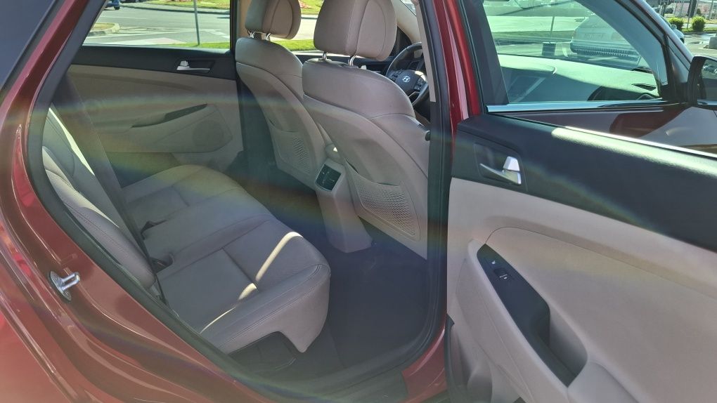 Vand Hyundai Tucson Luxury+, 2018, 1.6 TGDI, 177CP, 4x4, 129.800km