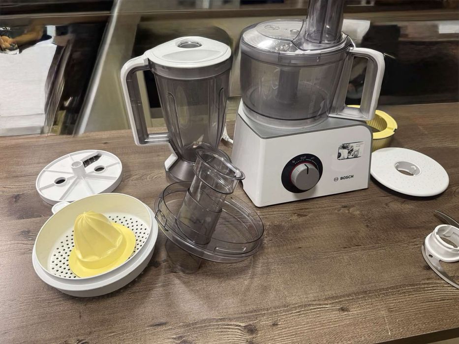 Кухненски робот Bosch MCM4200, 800 W, 1.25л. блендер, 1.2л купа