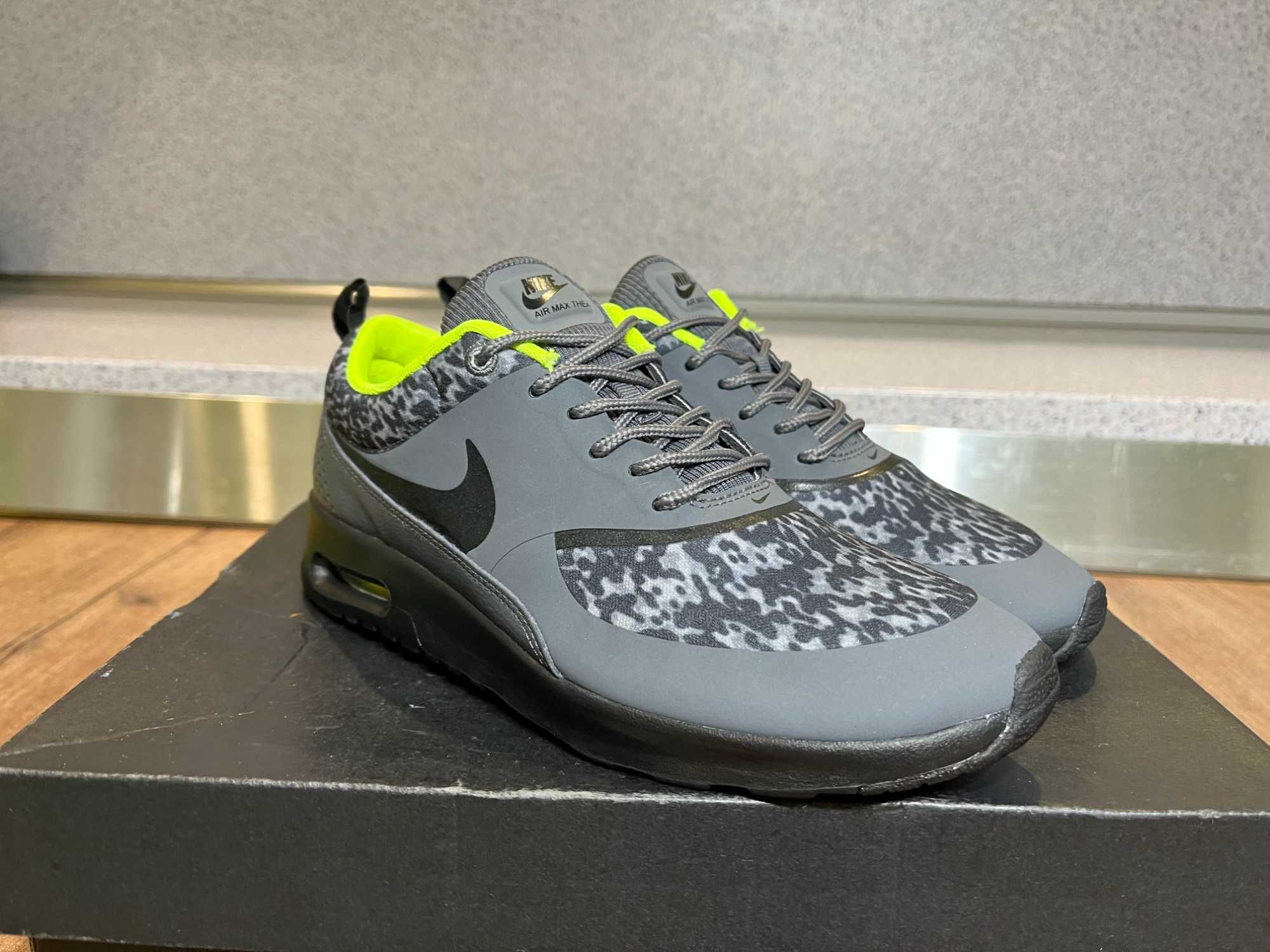 ОРИГИНАЛНИ *** Nike Air Max Thea Print / Dark Grey Black-Volt